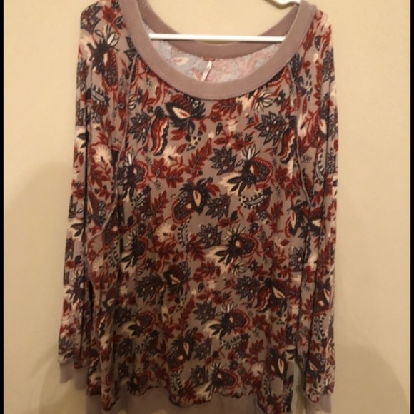 FREE PEOPLE RAGLAN SLEEVE FLORAL SWEATER - Picture 2 of 8